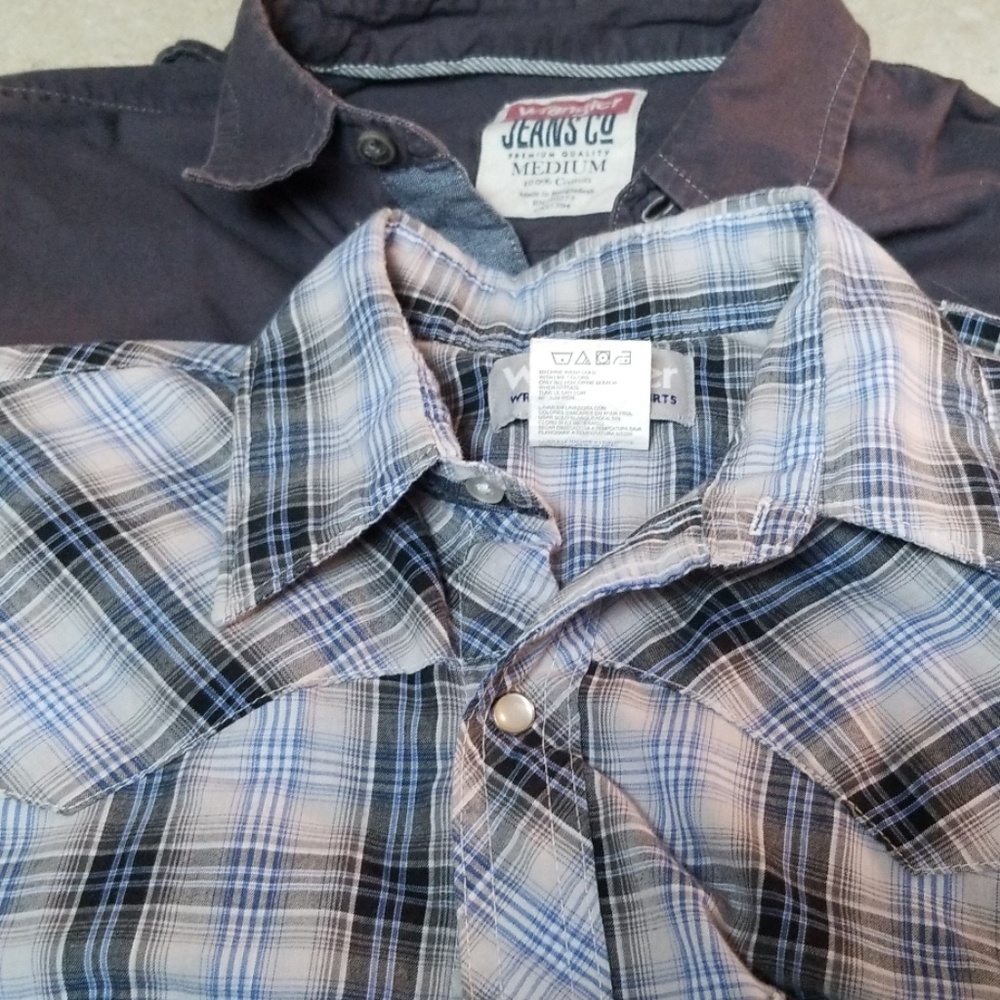 **SOLD**Wrangler long sleeve shirts